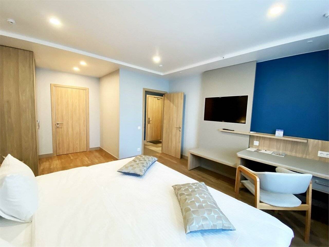 Фотографии номера Апартаменты Гранд Делюкс (с кухней) в Гостинице Волга Москва